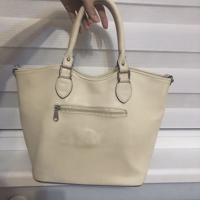 Бежова дамска чанта еко кожа