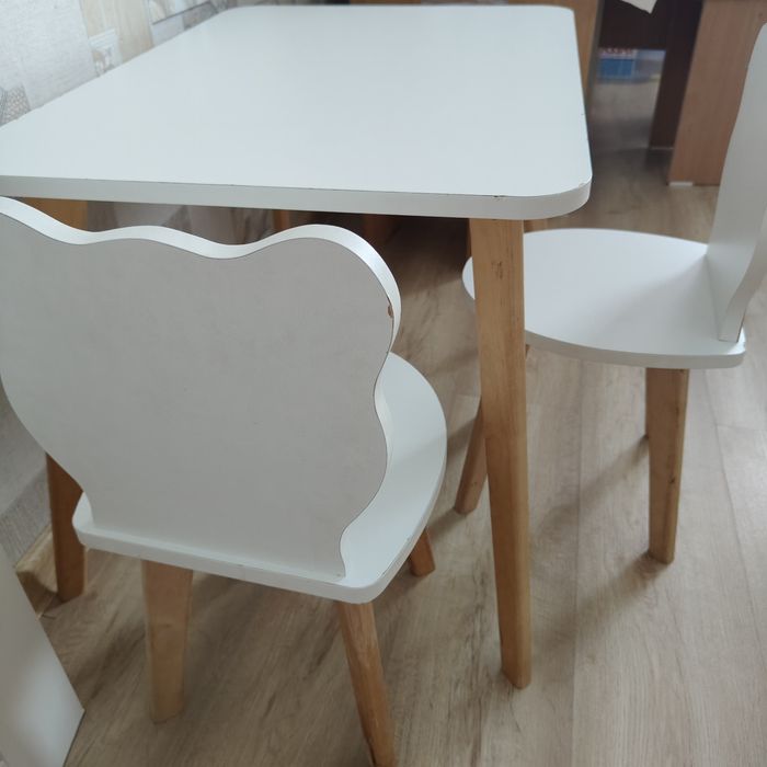 Стол мен орындықтар