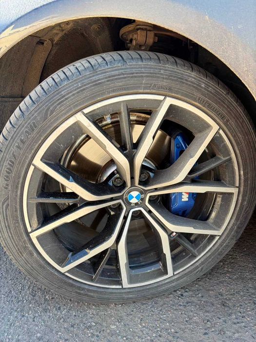 Продам шины  goodyear efficientgrip  перед 245/40/19, зад 275/35/19