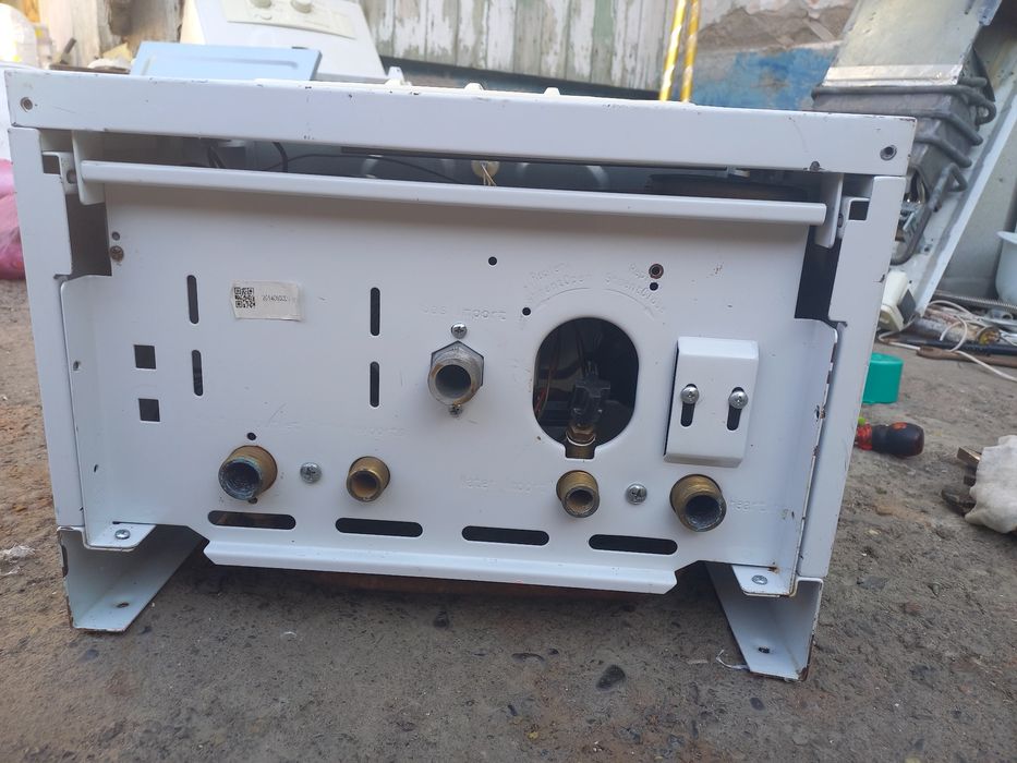 Срочно Продается Котел Газовый двухконтурние 180кв