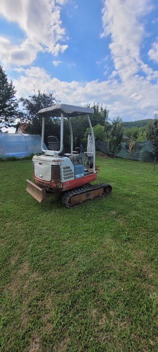 Miniescavator takeuchi tb016
