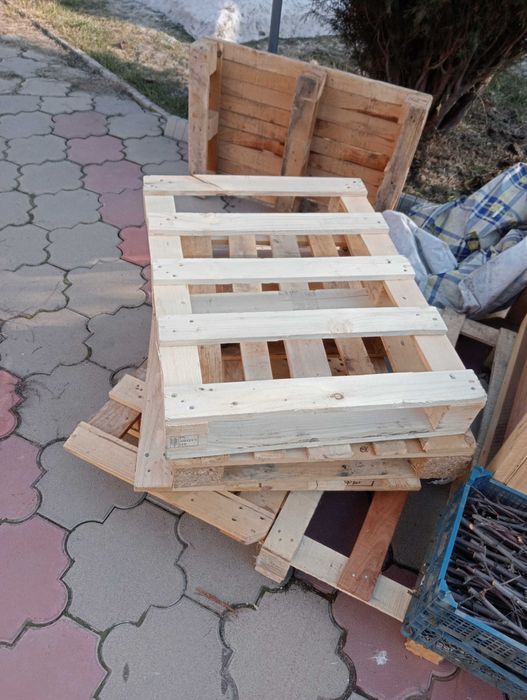 Паллеты деревянные и ПВХ
