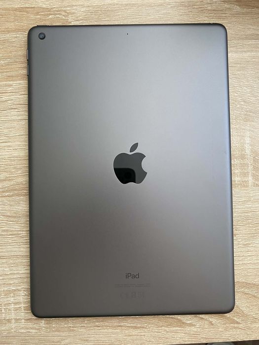 Apple iPad 8 2020 32GB – 3 huse + folie sticlă + stare excelentă