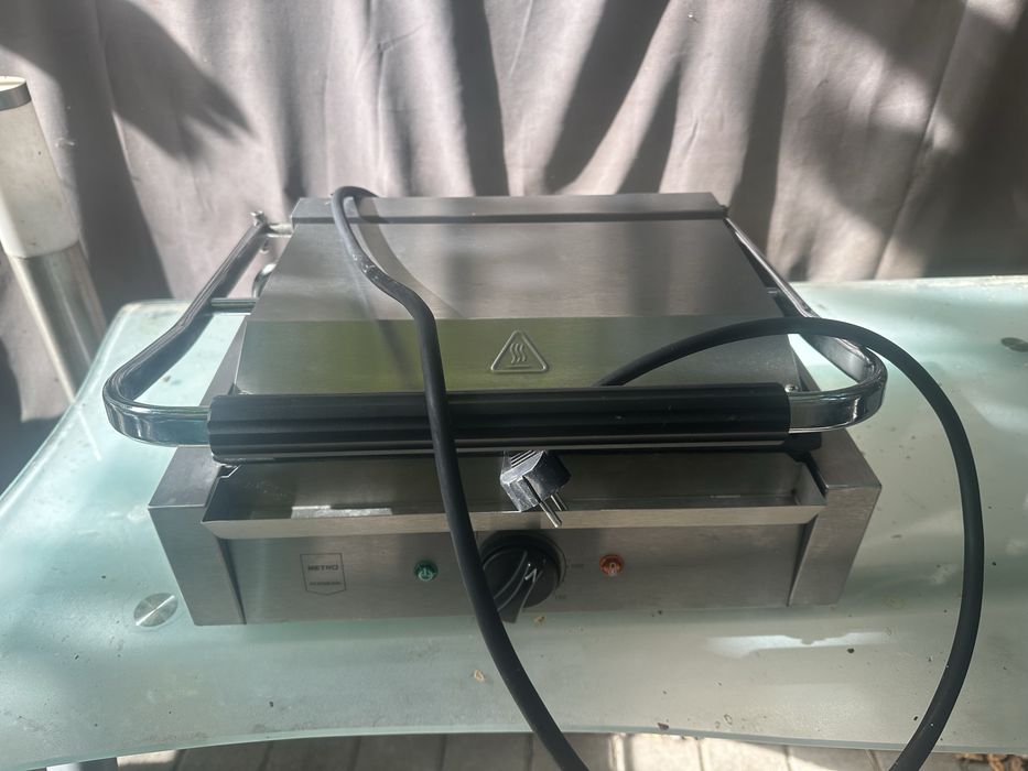 Gril profesional electric aproape nou 3000w