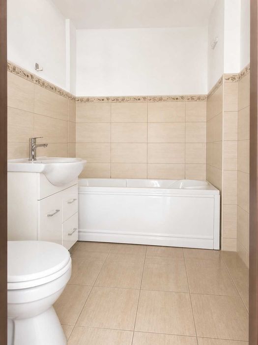 Apartament 3 camere decomandat, 64 mp, Luminos , Zonă liniștită