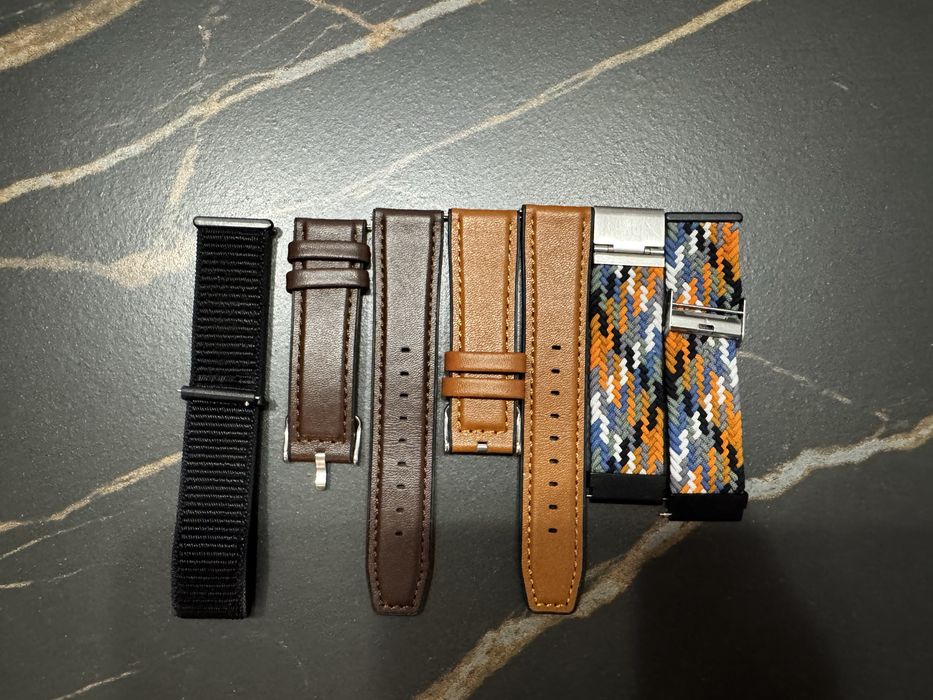 Garmin Venu 2 – Smartwatch premium + 5 curele incluse