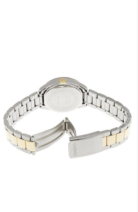 Продам женские часы Casio