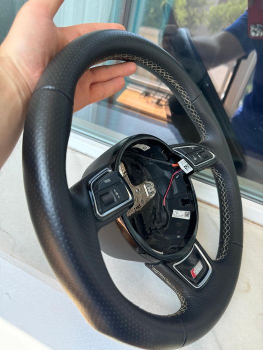 Volan Audi a4 /a5 s-line piele perforata