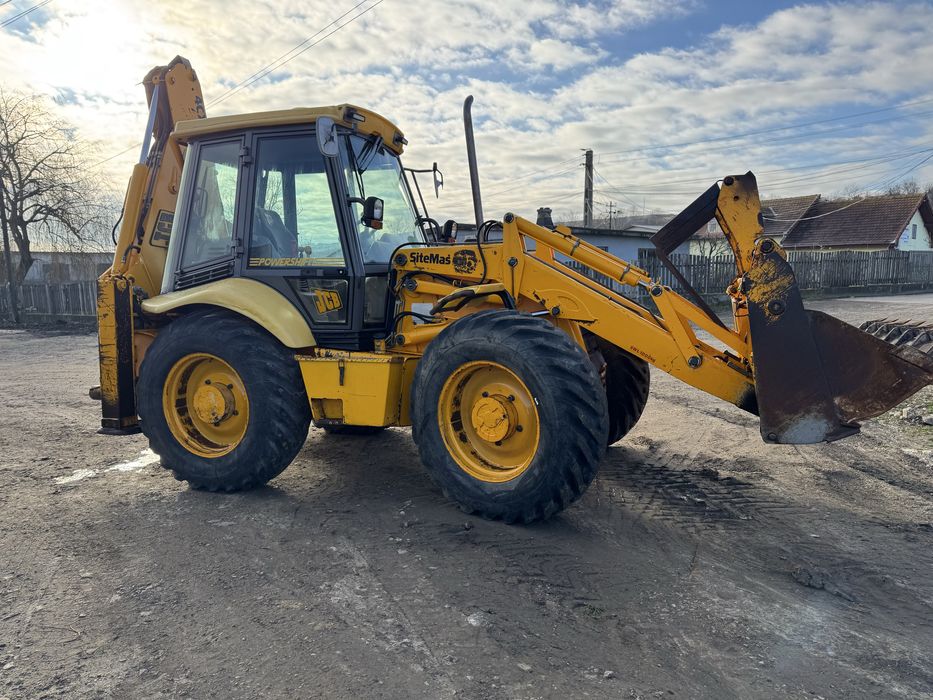 Buldoexcavator JCB 4 cx impecabil  6200 ore de functionare