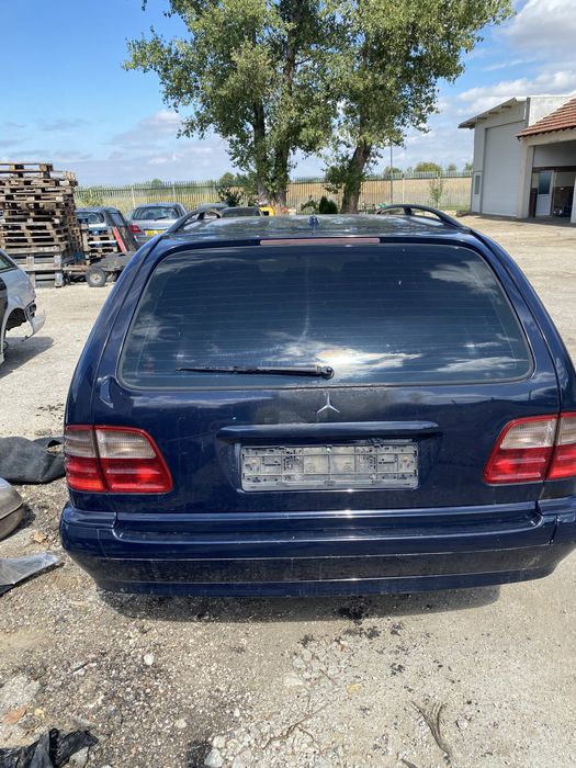 Мерцедес Е класа на части W210 Mercedes E klasa