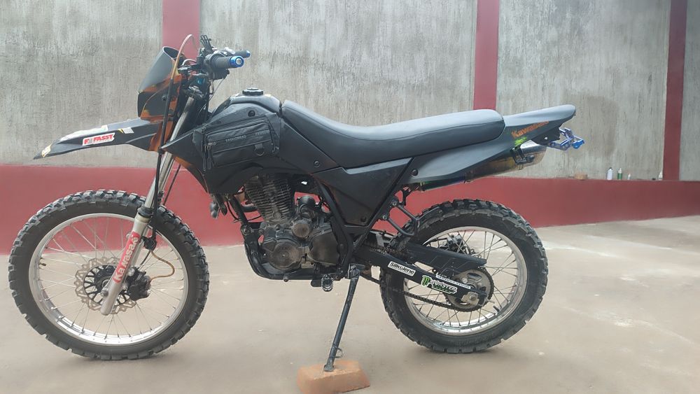 Turi: Enduro mototsikli, Kavasaki