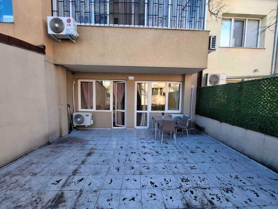 Дава се под наем Тристаен апартамент в Стара Загора, Център - 120 кв.м за 459 € - Снимка #16