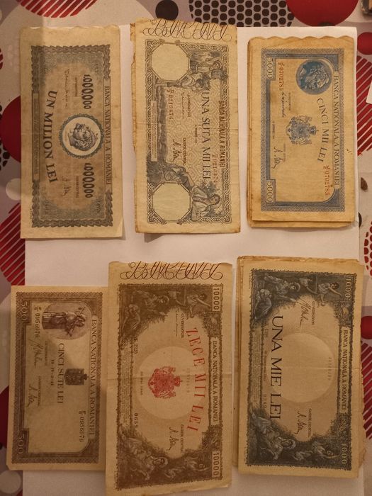 De vânzare  bani vechi