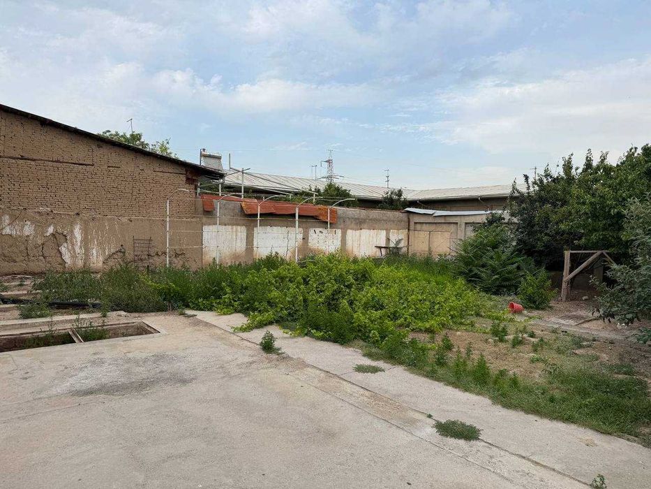 (М) Продаётся участок 10 соток с двумя домами в Зангиатинском районе