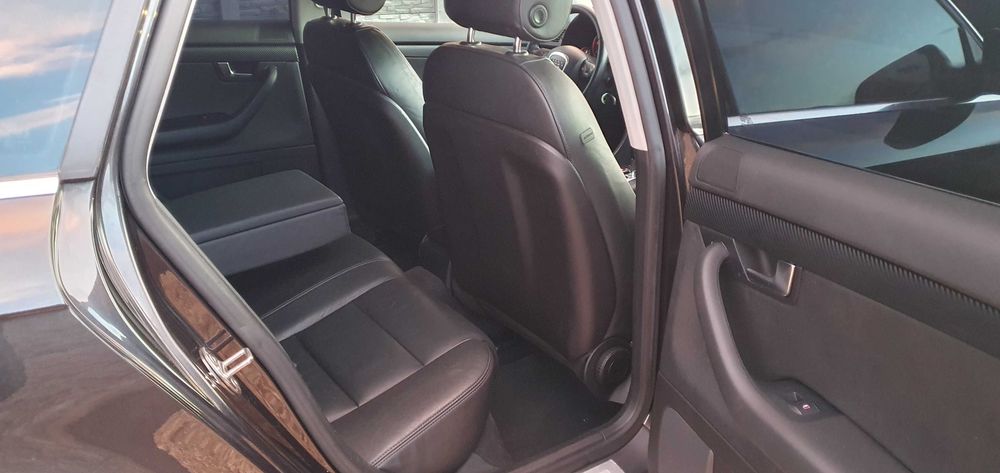 Audi A4 2.0 TDI *** Automatic+ Tapiterie piele+ Navigatie MMI***