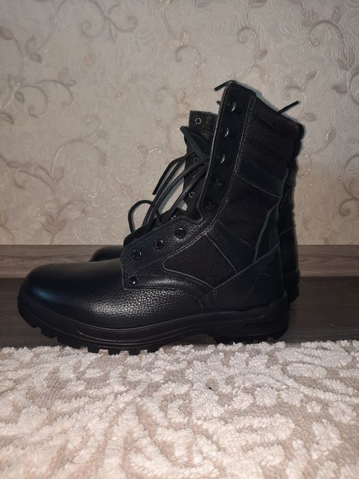 Срочно продам берцы
