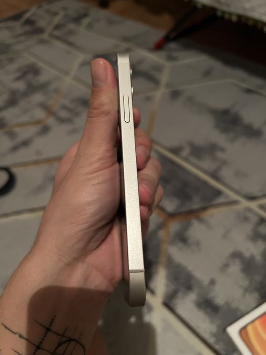 Продаю Iphone 12