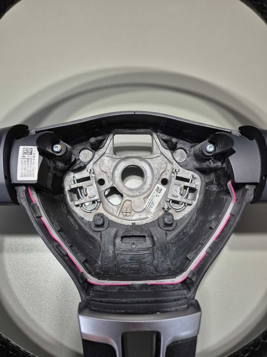 VW Голф 5/6, Пасат, Туран - Мулти Волан с Еърбег - Отлично Състояние