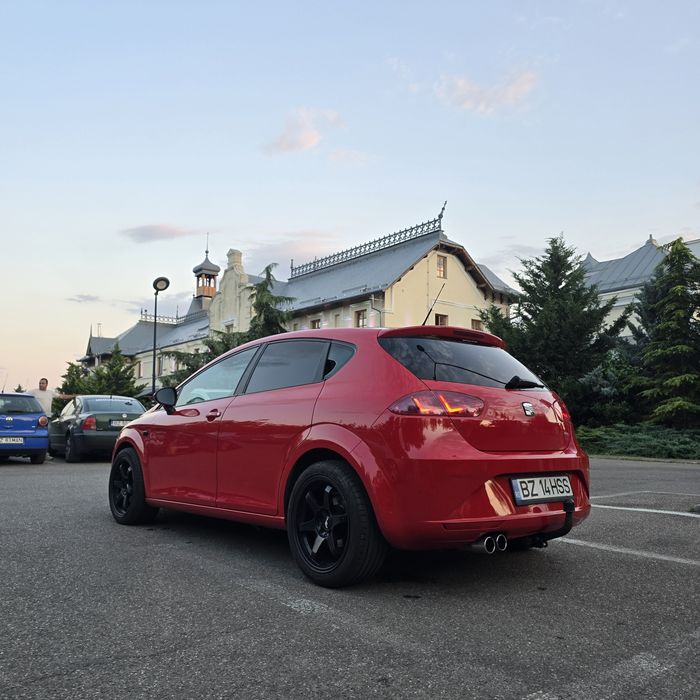 SEAT Leon 2012 — imagine 3