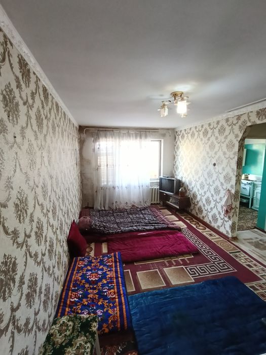 2 xonali kvartira sotiladi