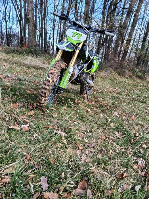 Vând cross 125 , funcționează perfect