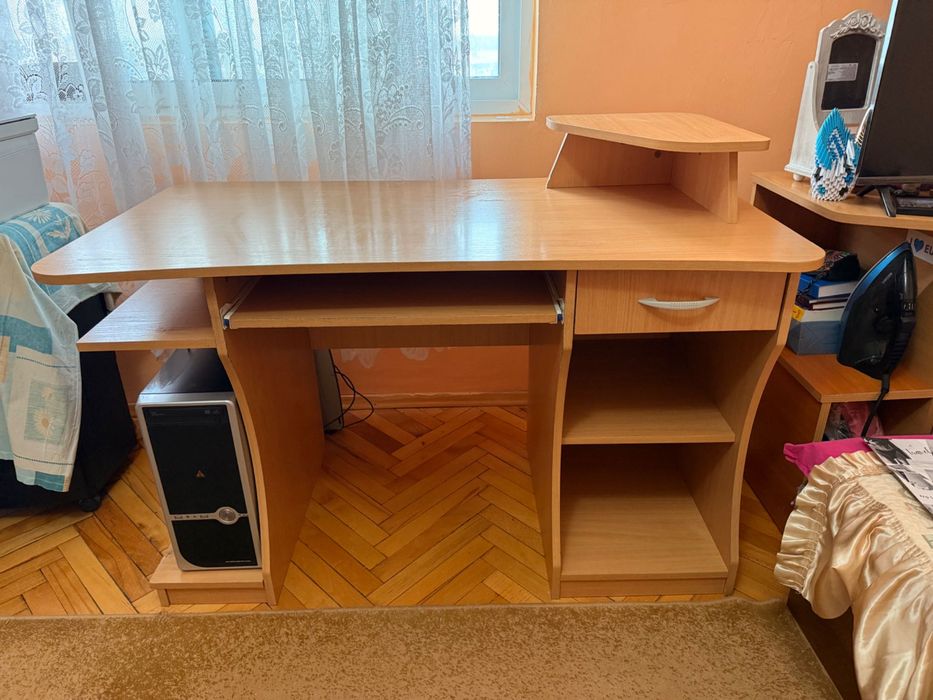 Бюро за ученици или за работа