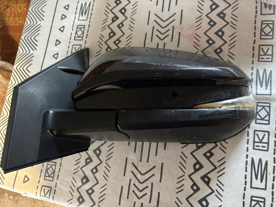 Продам зеркало toyota rav4