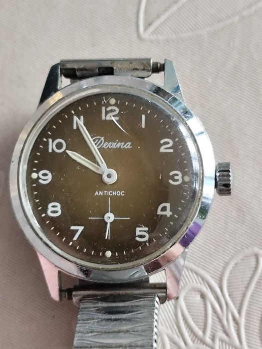 Лот часовници механични работещи