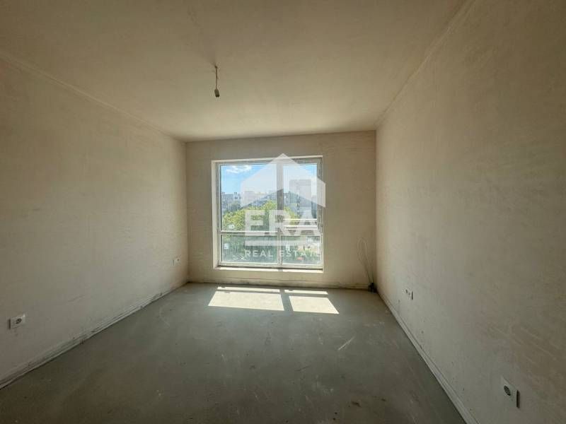 Продава се Двустаен апартамент в Варна, Възраждане 1 - 72 кв.м за 1902 €/кв.м - Снимка #6