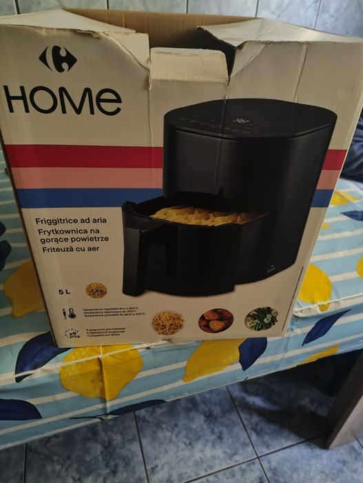 Vând friptoza cu aer cald  digital