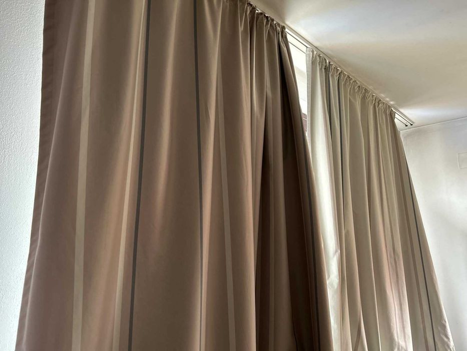 Draperii material impermeabil