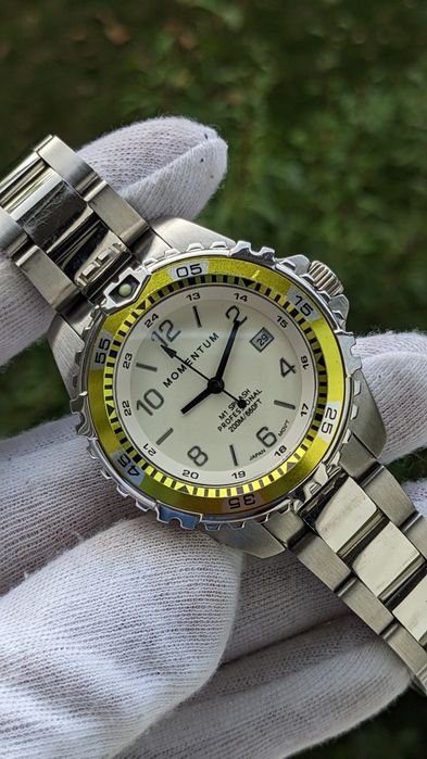 MOMENTUM M1 Splash Diver [38mm] - White Full Lume