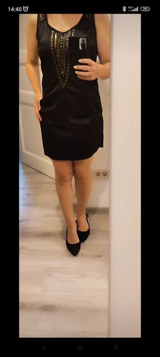 Rochie noua, neagra cu imprimeu aztec auriu pe piept