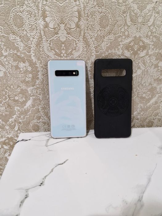 Продам Samsung S10