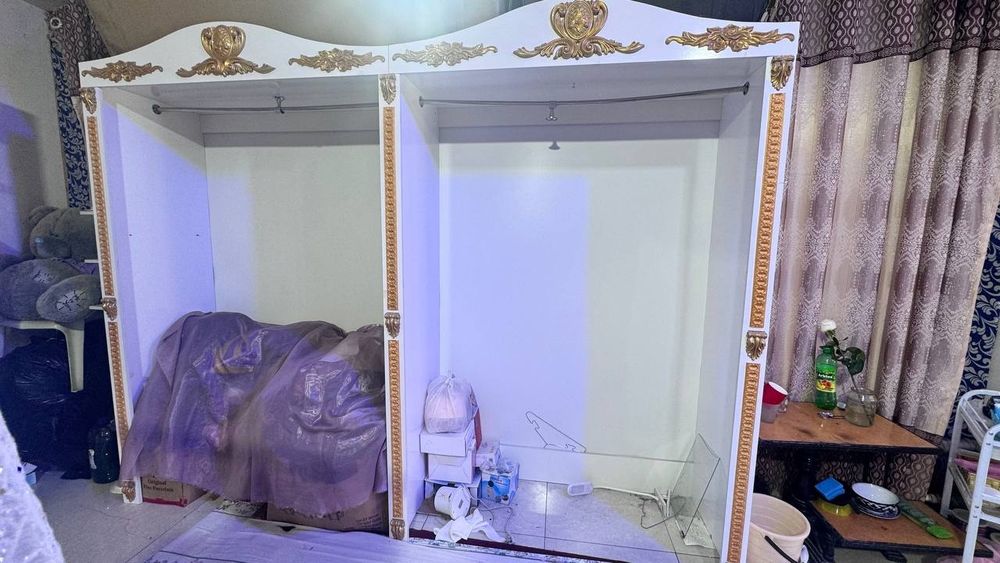 Shkaf mebellar sotiladi