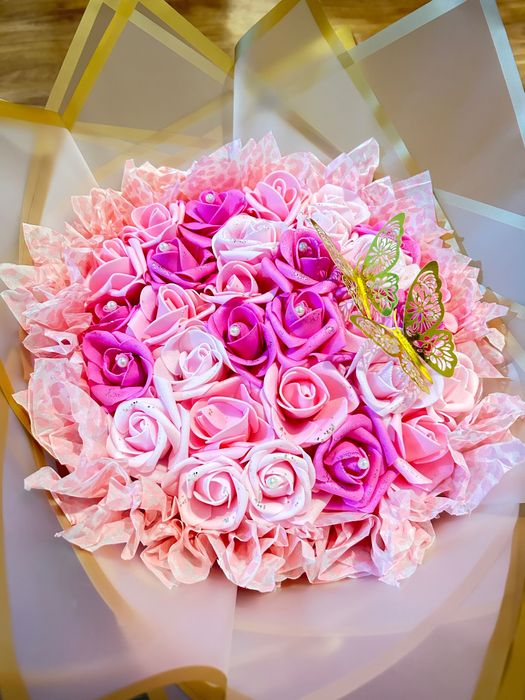 Ръчно направен Букет от 30 вечни рози