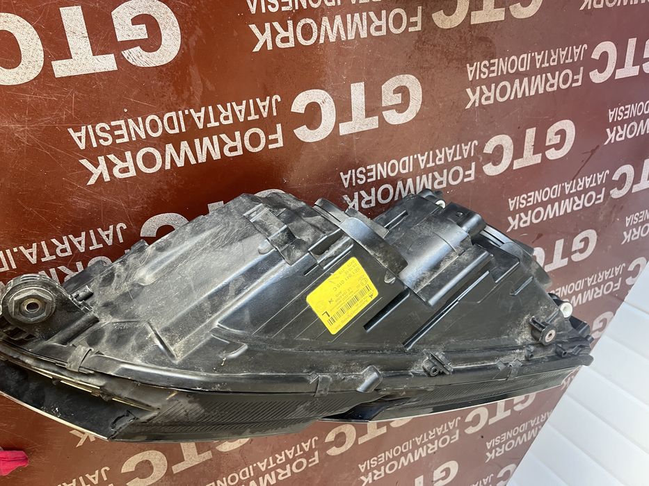 Фар Skoda Octavia 2017-Ляв