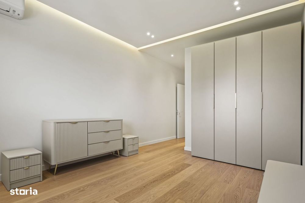 Proprietar,3 camere premium, totul NOU,4 City ,loc de parcare.