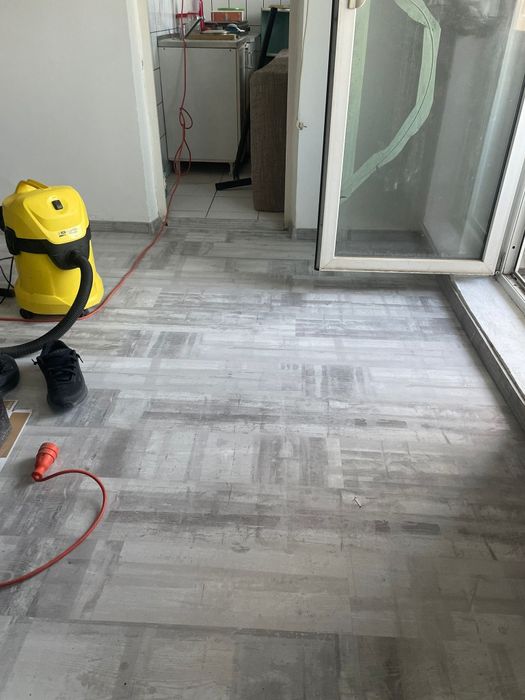 Montaj mocheta parchet laminat