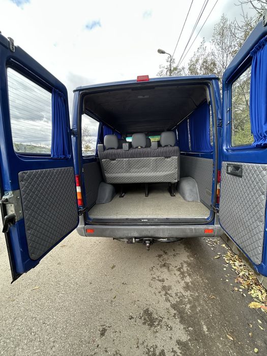 Vand Mercedes sprinter 211 cdi 2.2 8+1 locuri 260.000 km