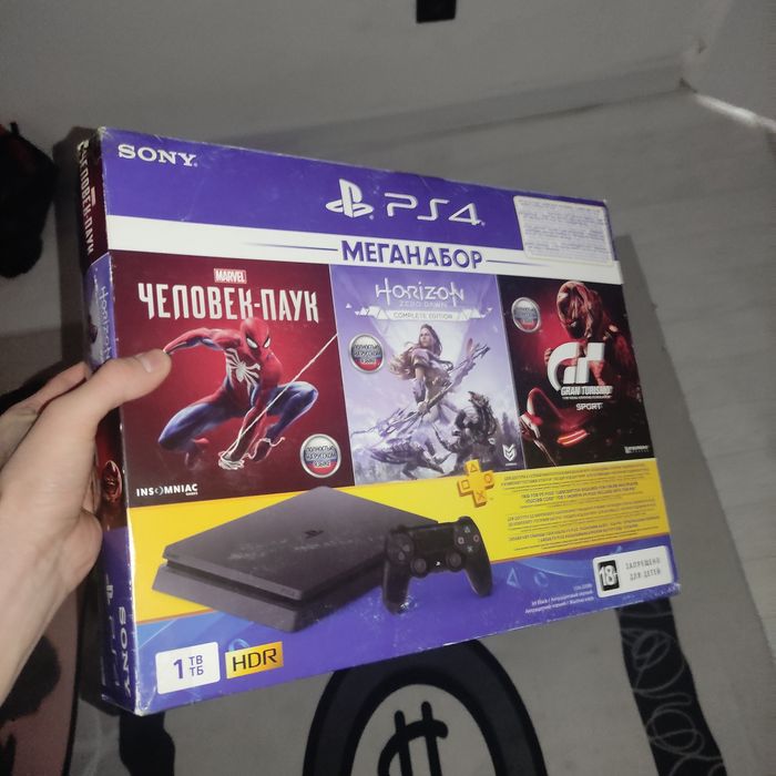 Продам ps 4 1TB slim (не Про)
