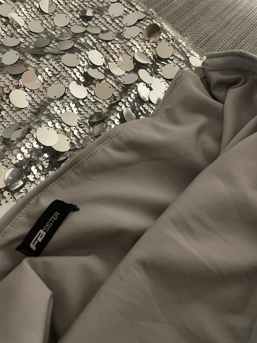 Паетена сива рокля