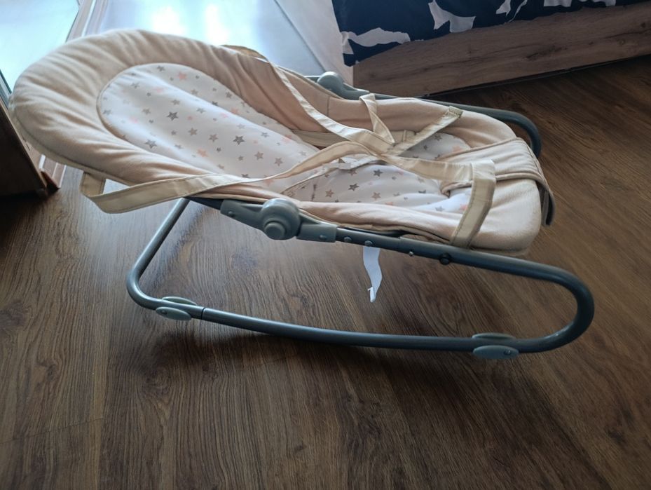 Детски шезлонг в добро състояние,с нормални следи от употреба!!