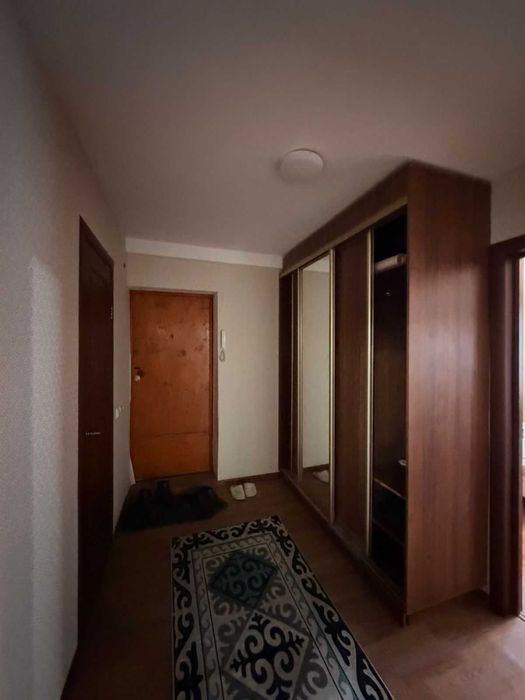 продается 3 ком район Схи