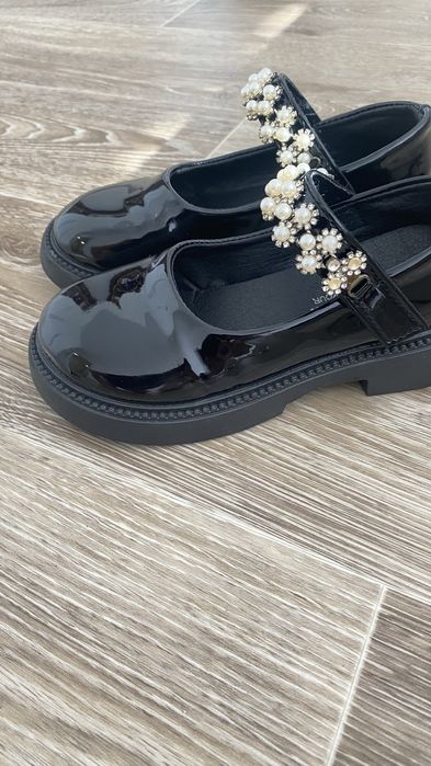 Красивые туфли для девочки 19 см