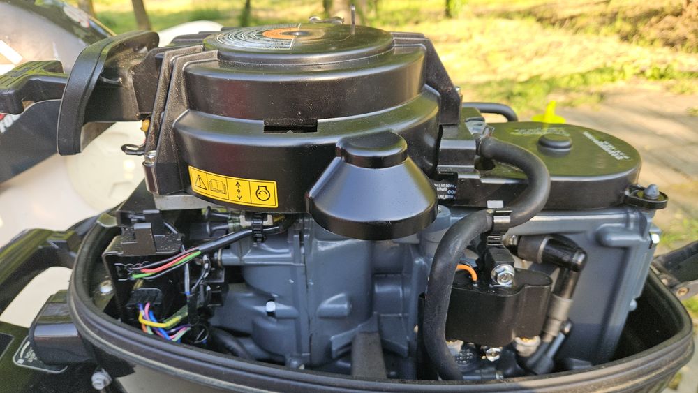 Suzuki DF9.9A извънбордов двигател
