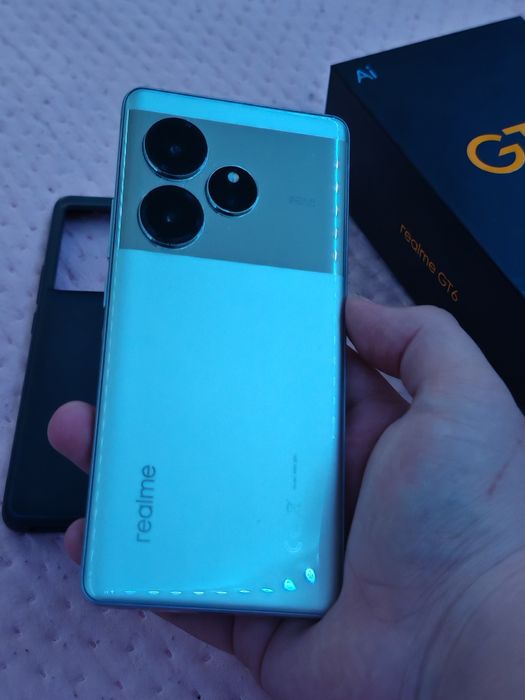 Realme GT6 (Global)
