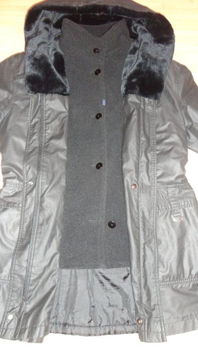 Palton impermeabil cu gluga made in Denmark marimea XL
