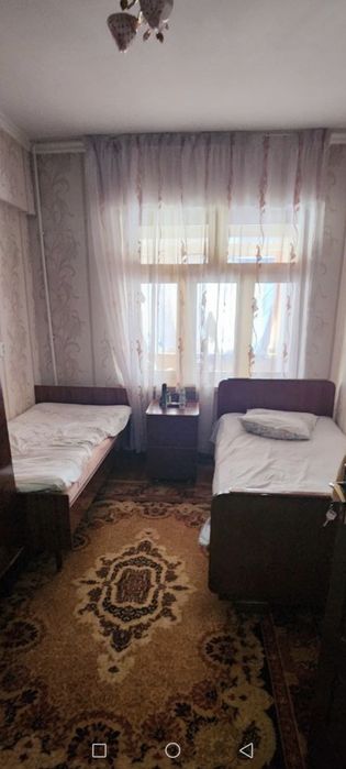 Диван 2 та сотилади отделни