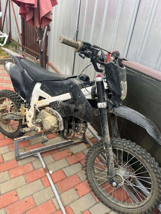 Cross kxd 125cc.